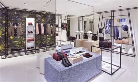 chanel a roma locale notturno|Boutique CHANEL roma .